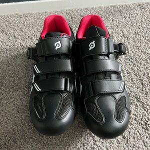 Peloton bike shoes size 39